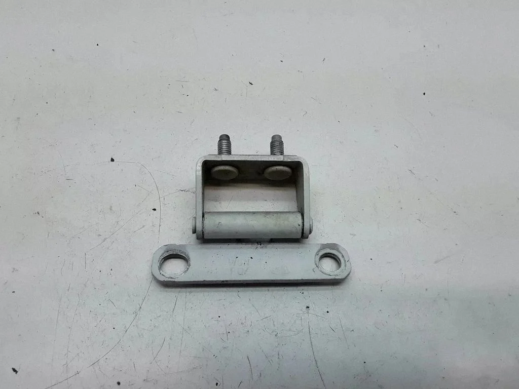Tailgate/trunk/boot hinge – KIA Sportage (2011-2016)