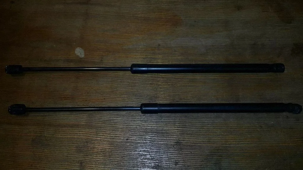 Tailgate/trunk strut/damper 8Z0827552C