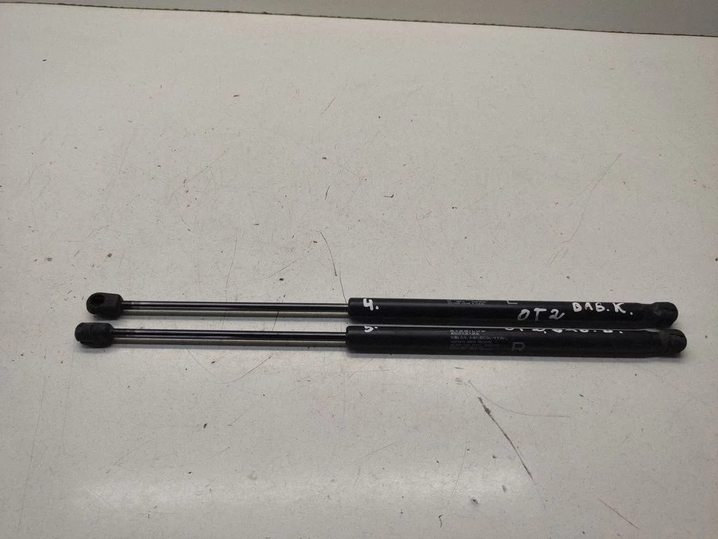 Tailgate/trunk strut/damper – Mitsubishi Outlander (2007-2012)