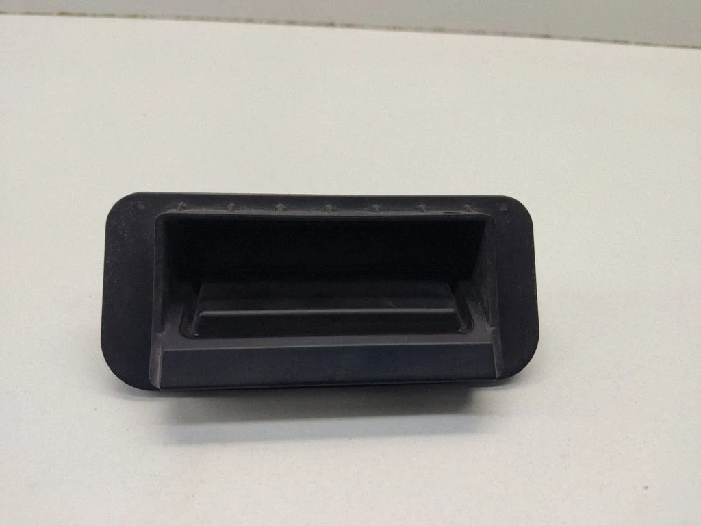 Tailgate/trunk/boot exterior handle – Mercedes-Benz E-Class W212 (2009-2016)