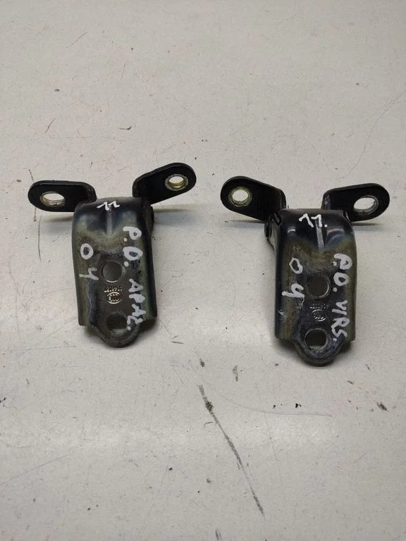 Front door hinges set A046057