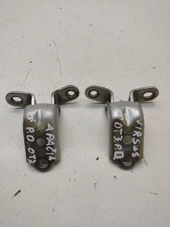 Front door hinges set A046057