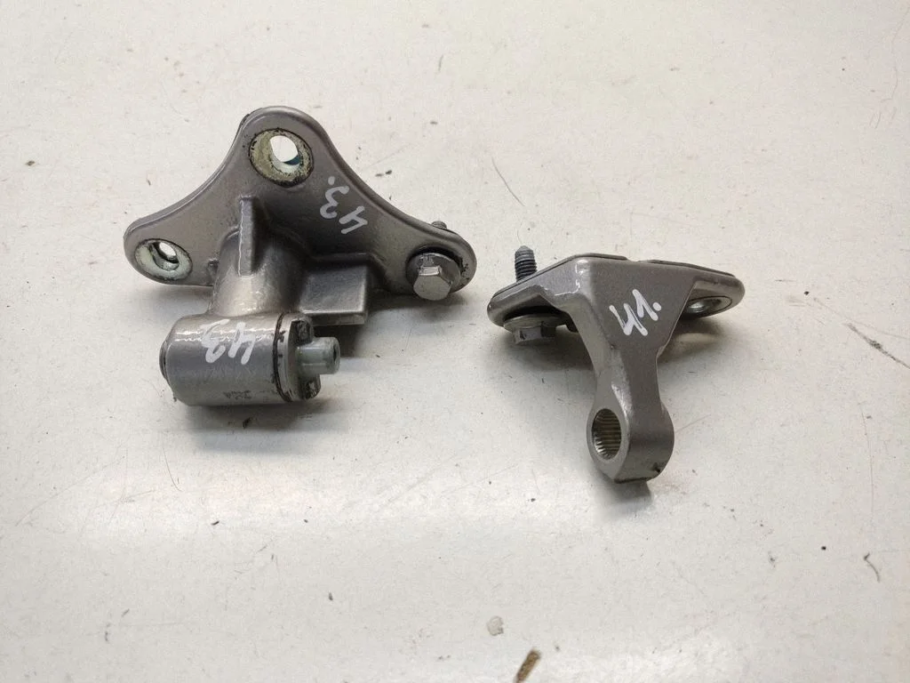 Front door hinges set – front right