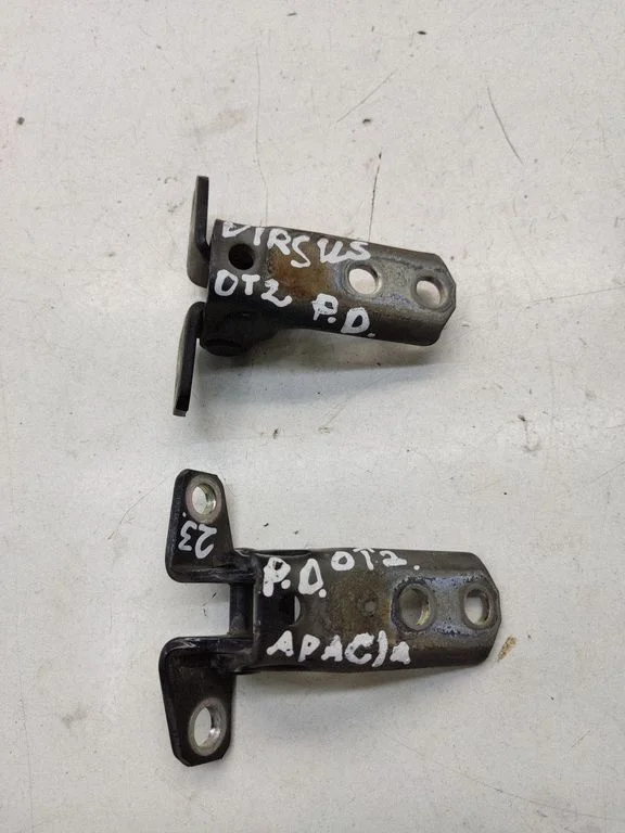 Front door hinges set – front right