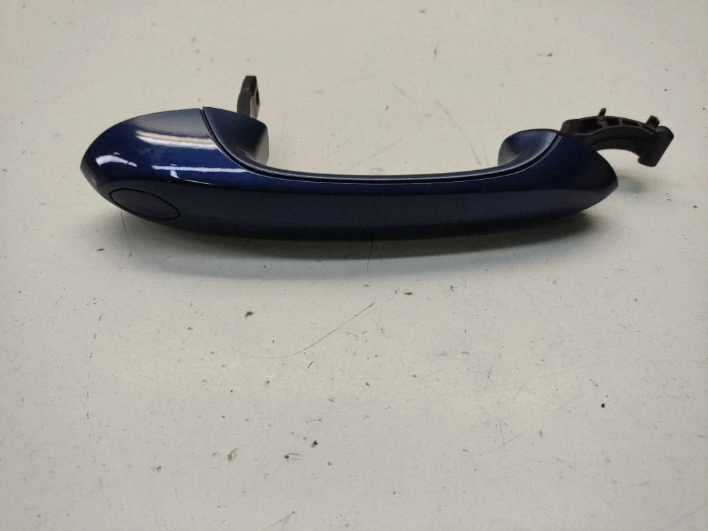 Esiukse välimine käepide 7470582