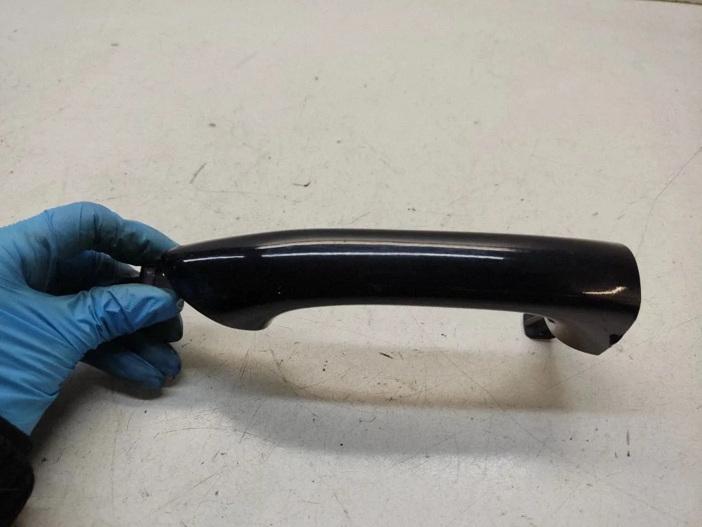 Esiukse välimine käepide A1647660201