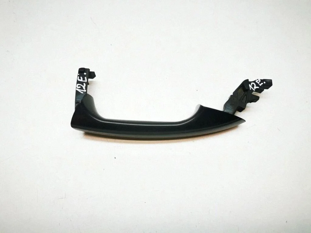 Front door exterior handle – Mercedes-Benz C-Class AMG W204 (2007-2014)