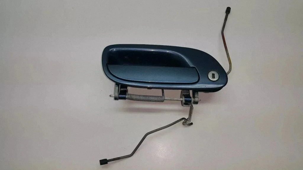 Front door exterior handle – right