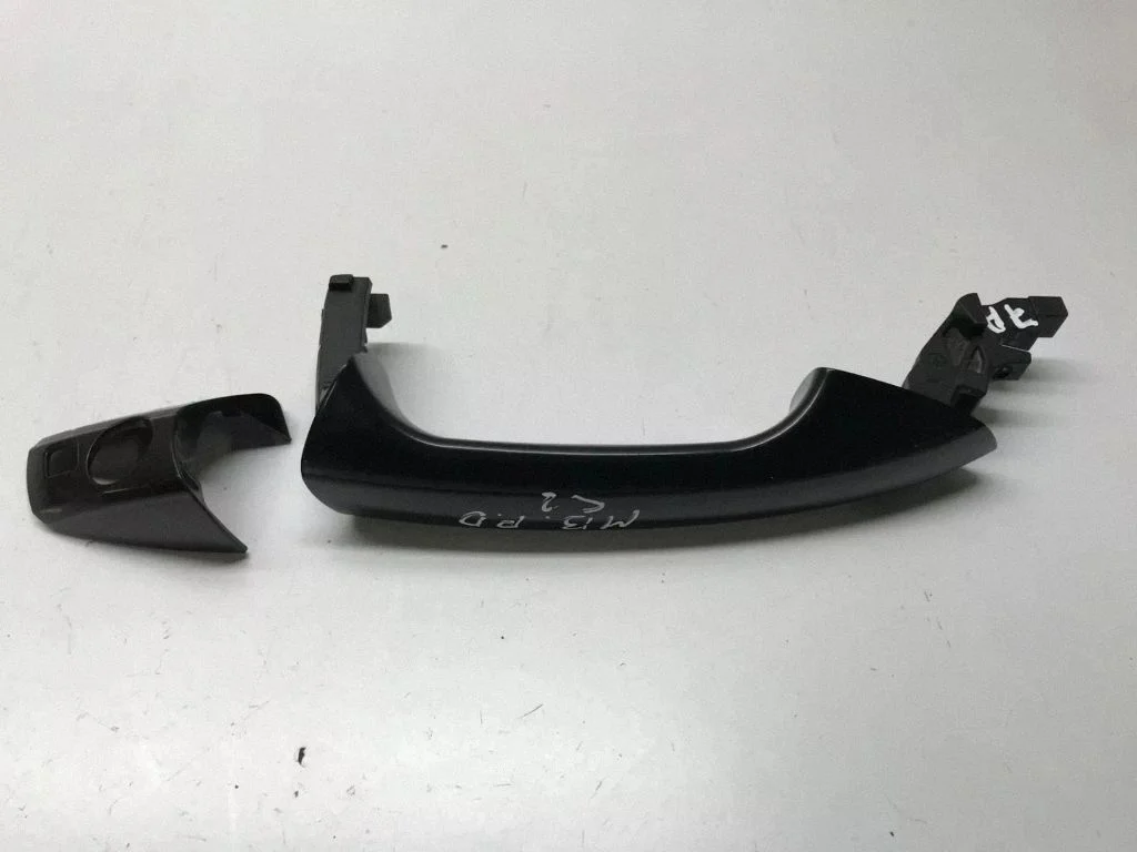 Front door exterior handle – Mercedes-Benz C-Class AMG W204 (2007-2014)