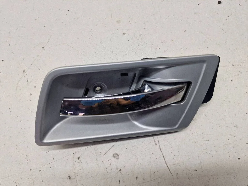 Front door interior handle 05020799AC