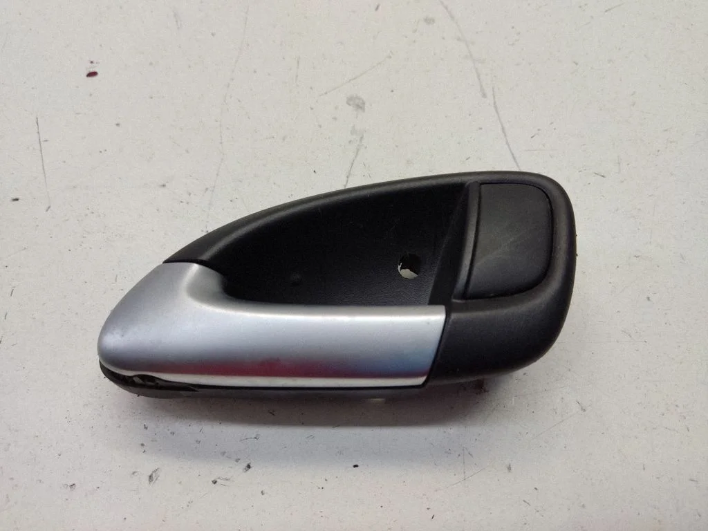 Front door interior handle 12790764