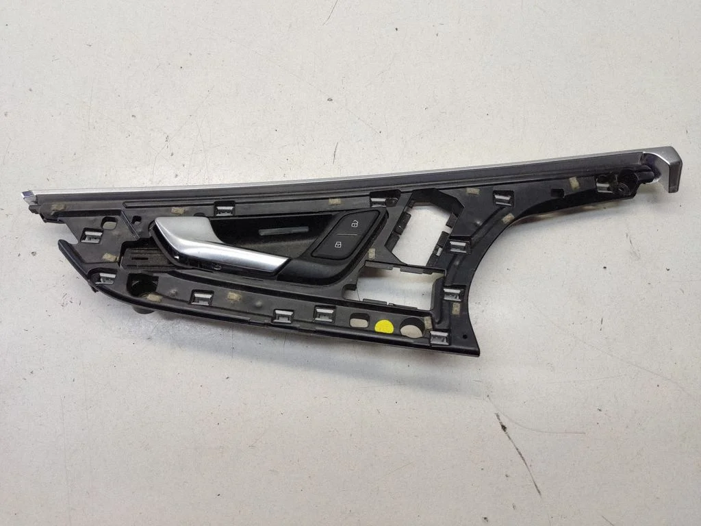 Front door interior handle 4M0837019A