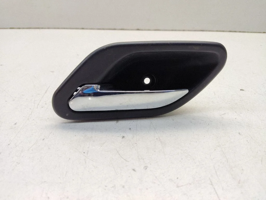Front door interior handle 7032925