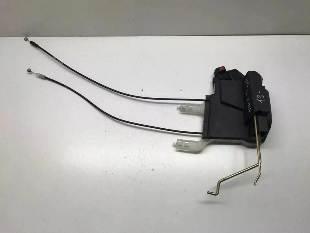 Front door lock – right