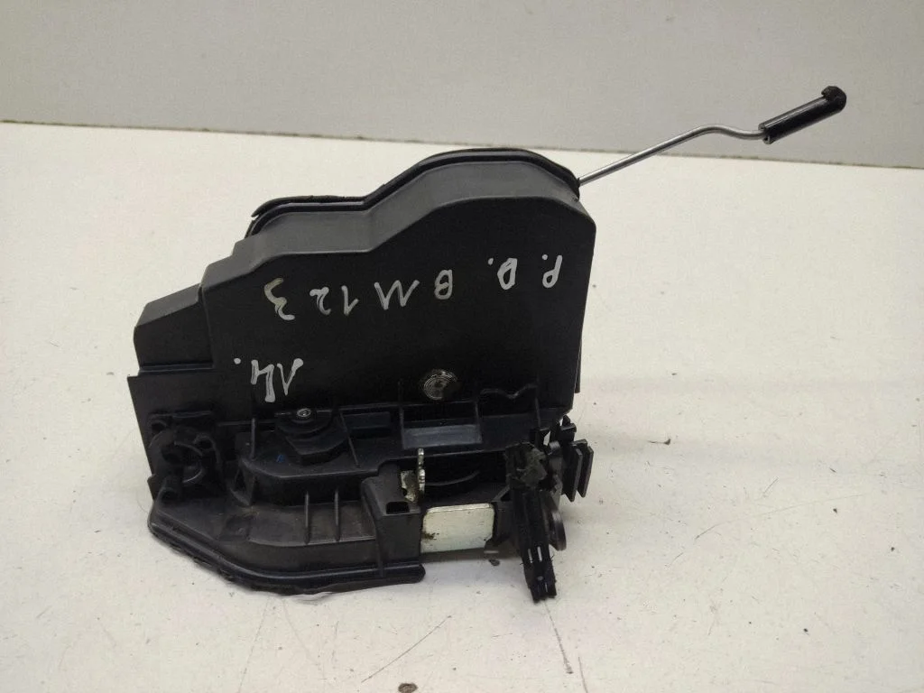 Front door lock – BMW 1 Series E81 E87 (2004-2011)