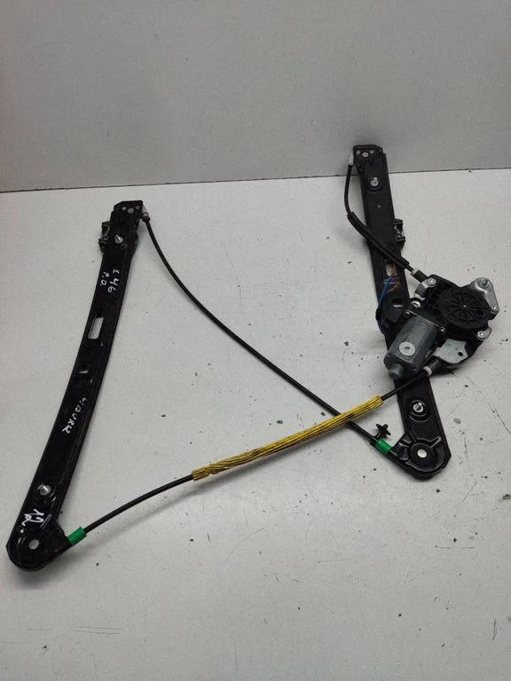 Front door window regulator with motor 8362064