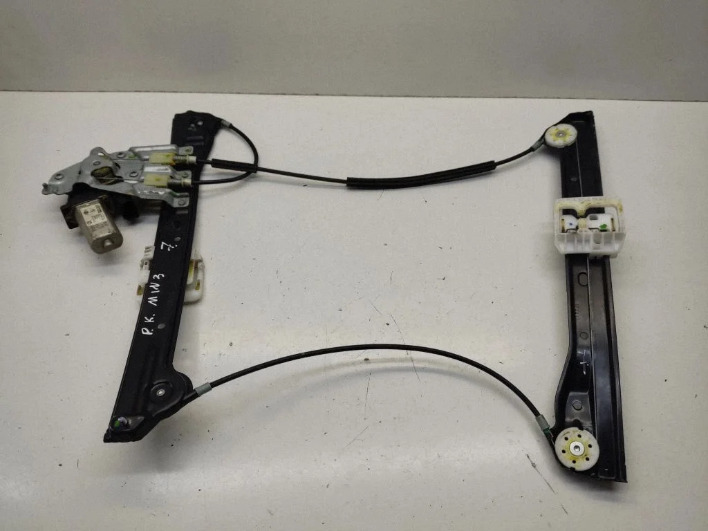 Esiukse elektriline aknatõstuk mootoriga – Mini Cooper Countryman R60 (2011-2016)