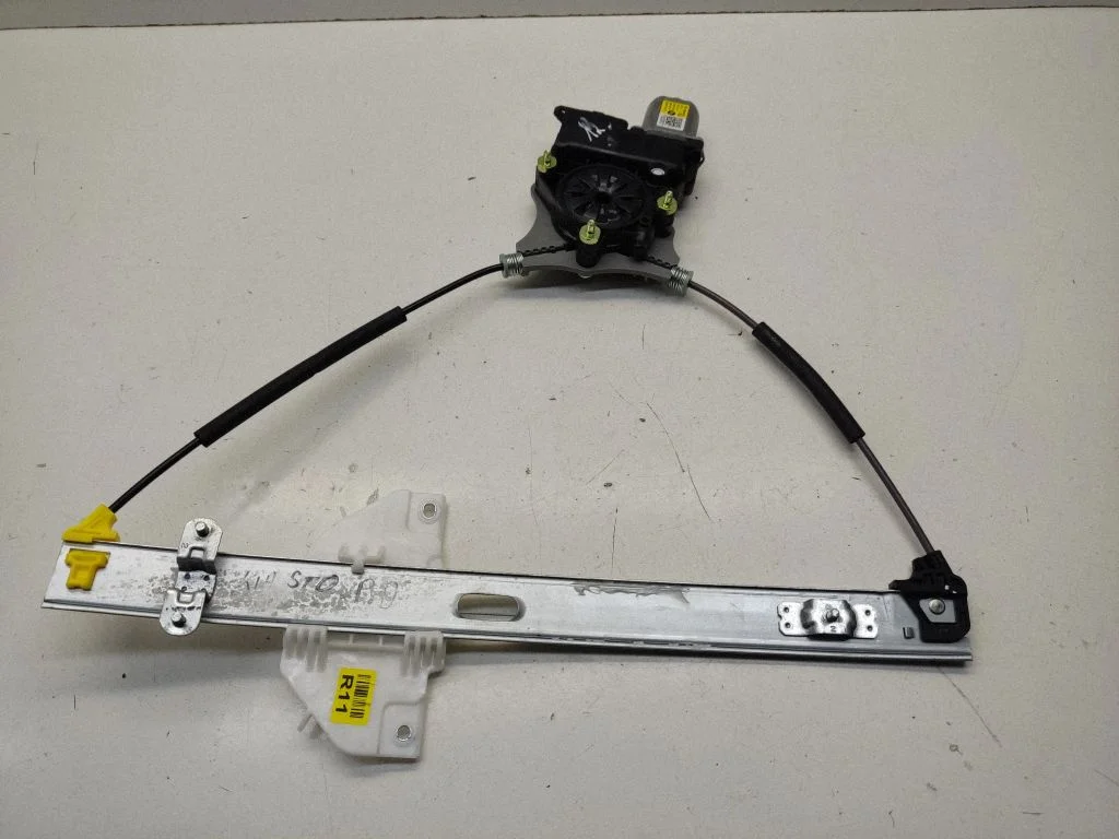 Front door window regulator with motor 82460H8010