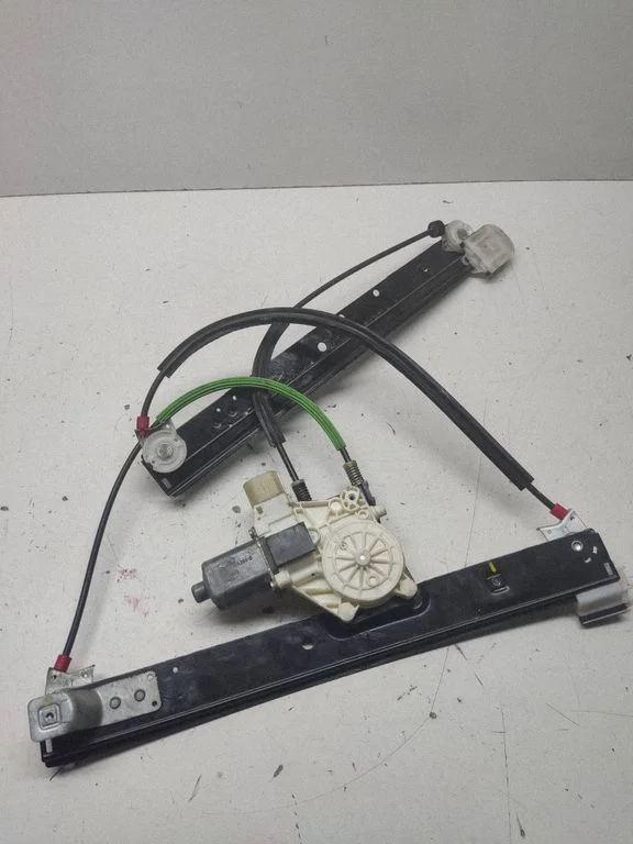 Priekšējā el. loga pacēlāja mehānisma komplekts 6M2114A389B