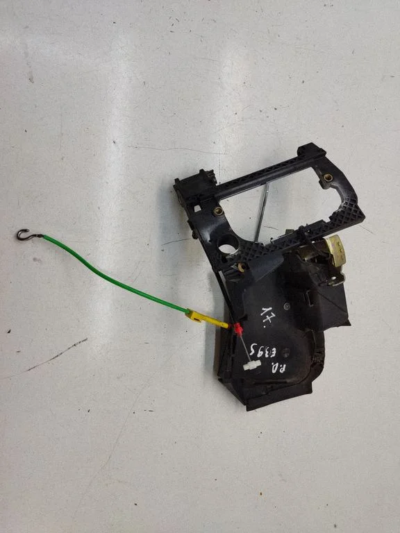 Front door lock – BMW 5 Series E39 (1996-2003)