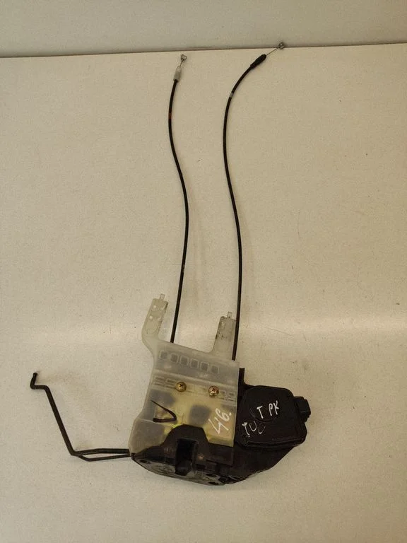 Front door lock – front left