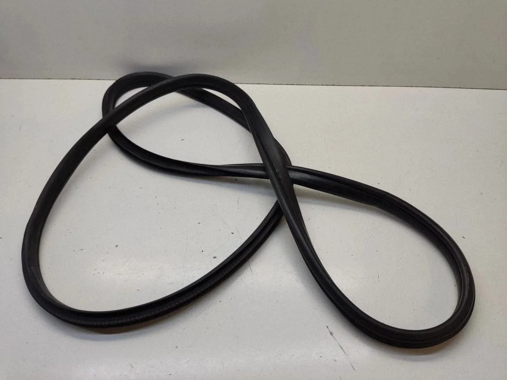 Front door rubber seal 9808548