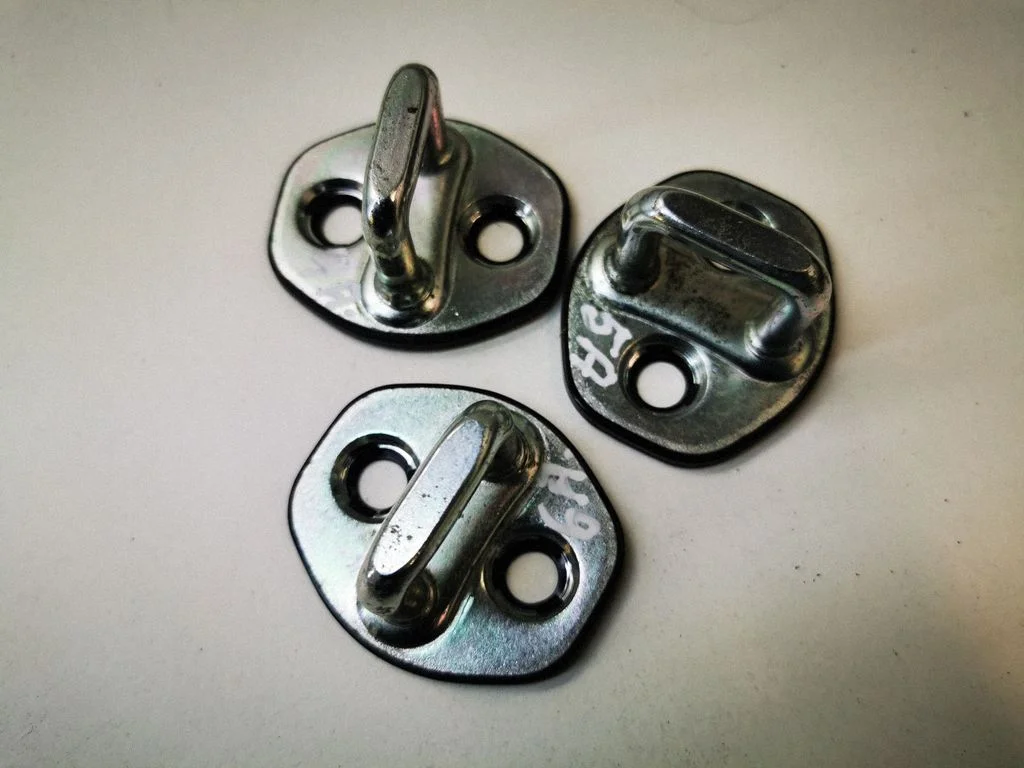 Front door lock loop/hook striker – KIA Optima (2015-2020)