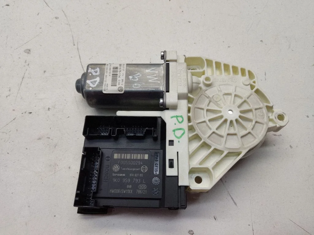 Front door window regulator motor 981676114