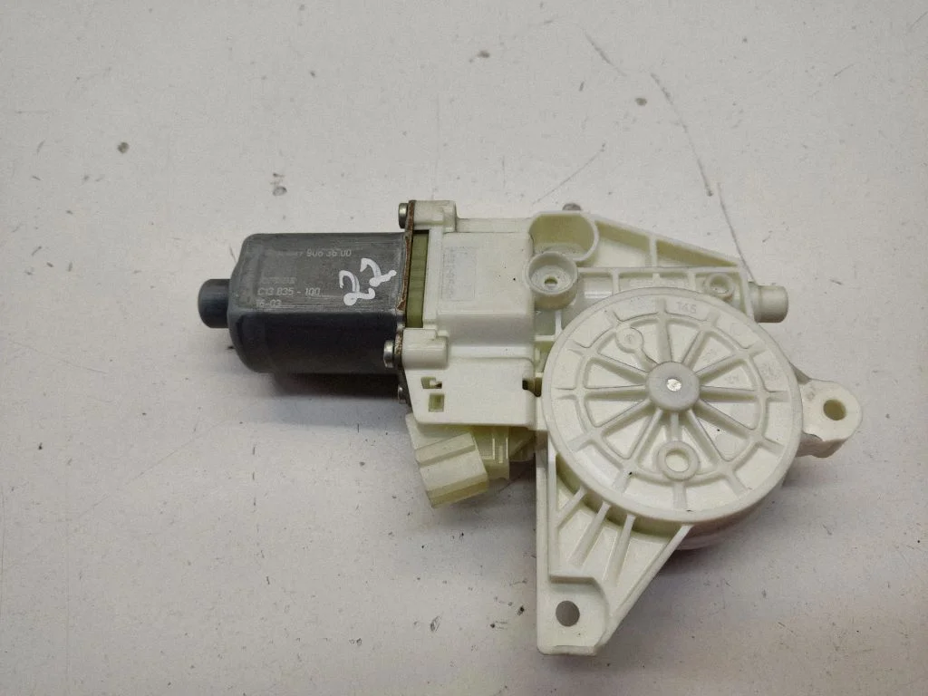 Front door window regulator motor – Mercedes-Benz Vito Viano W447 (2014-)