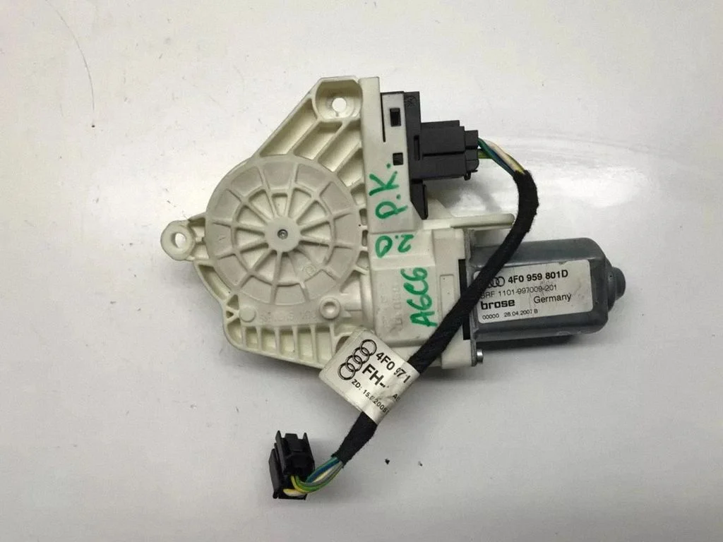 Front door window regulator motor 4F0959801D