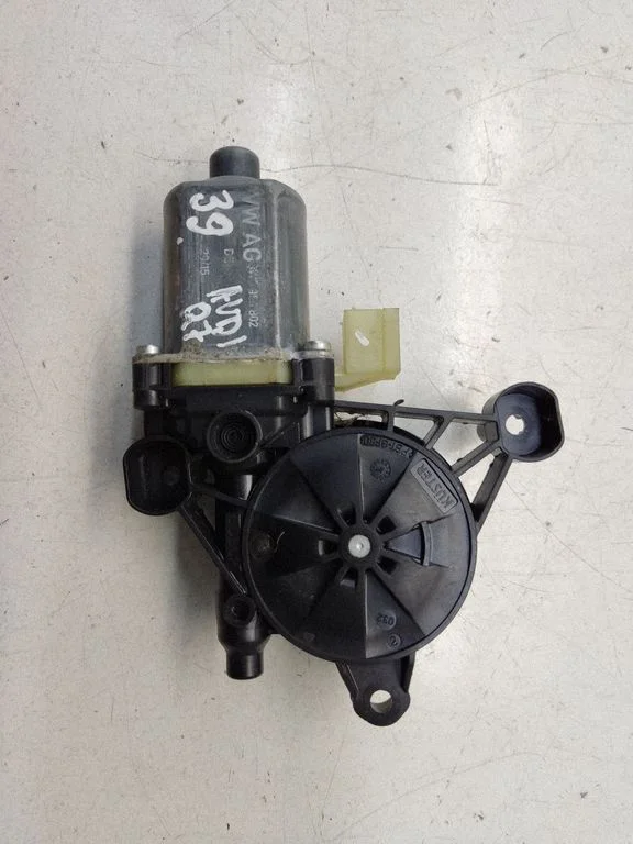 Front door window regulator motor 8W0959802DE
