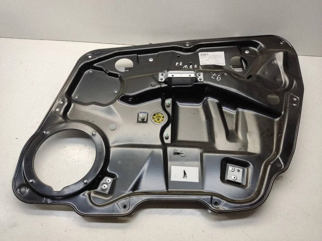 Front window lifting mechanism without motor A2518200842