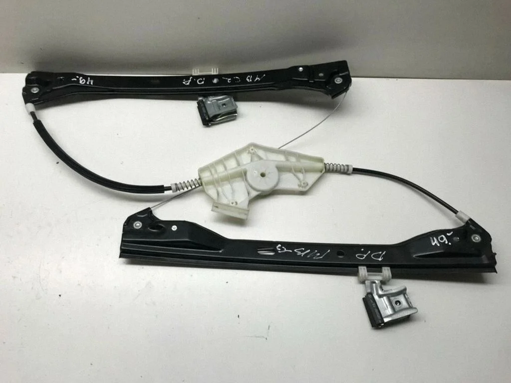 Front window lifting mechanism without motor 981698101
