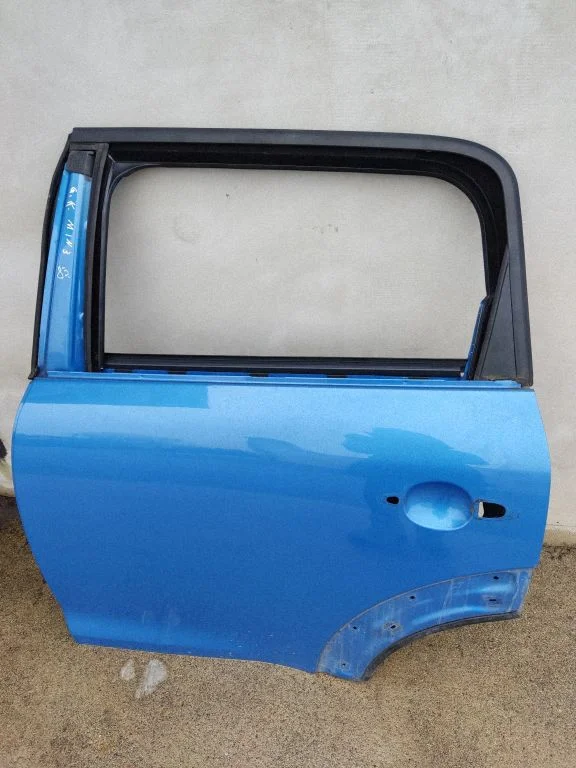 Rear door 9800623