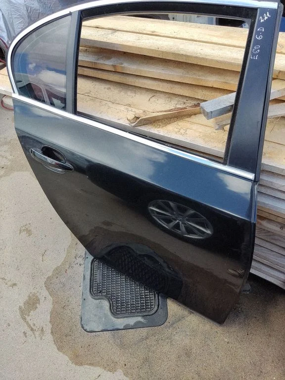 Rear door 43R00049