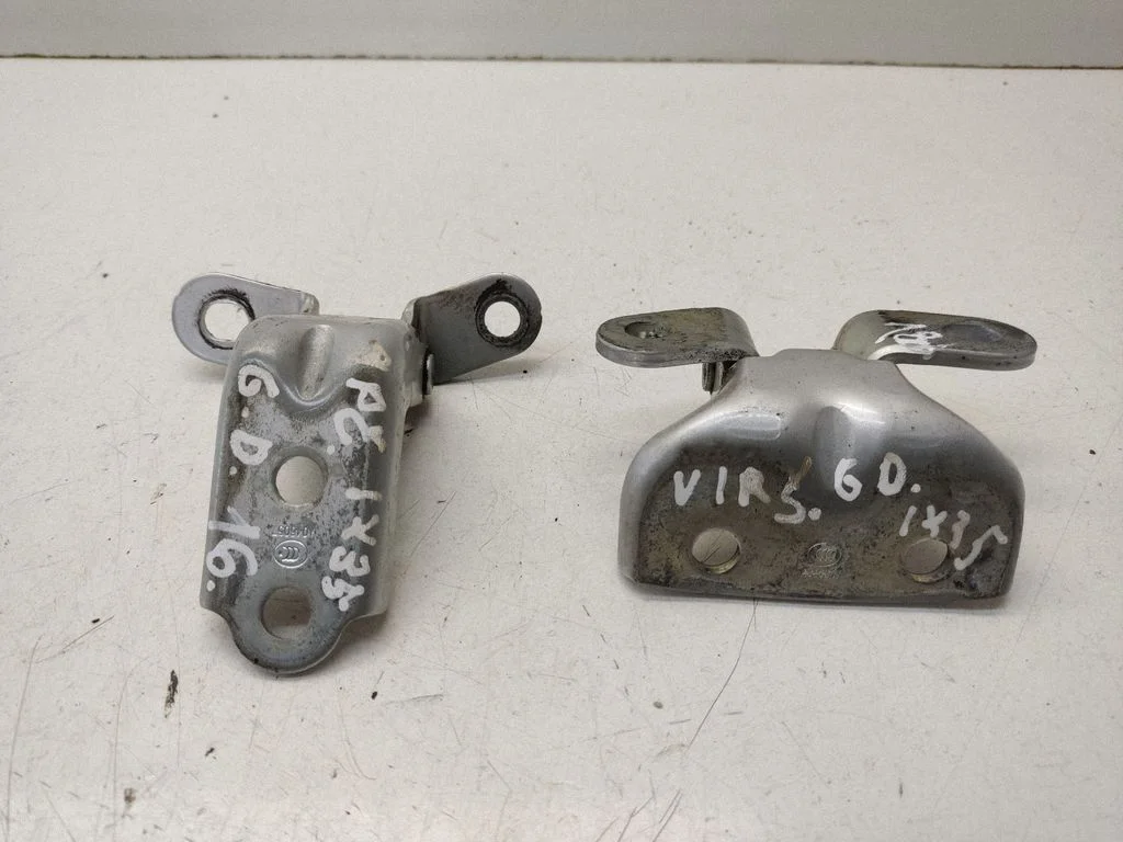 Tagaukse hingede komplekt A046057