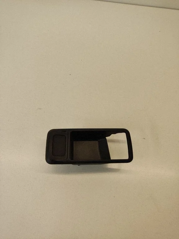 Tagaukse käepideme kate – Ford Focus C-MAX (2003-2010)