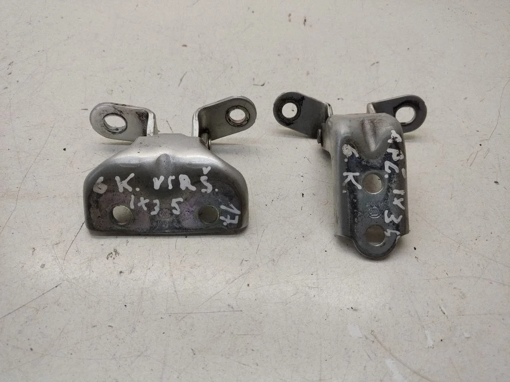 Tagaukse hingede komplekt A046057