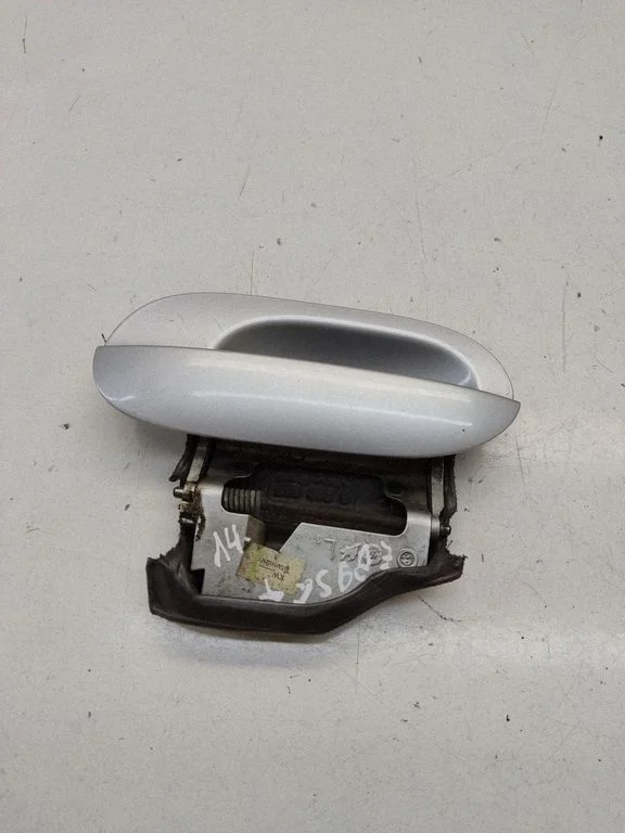 Rear door exterior handle – BMW 5 Series E39 (1996-2003)