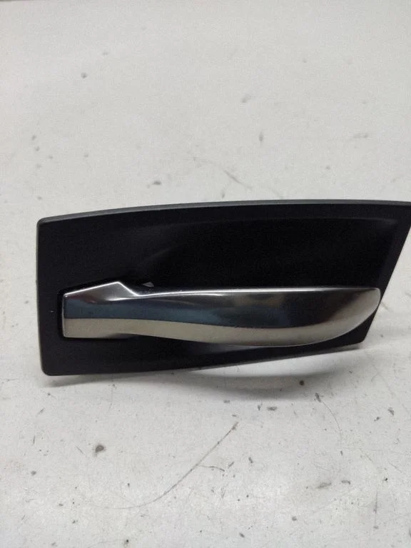 Rear door interior handle 7034287