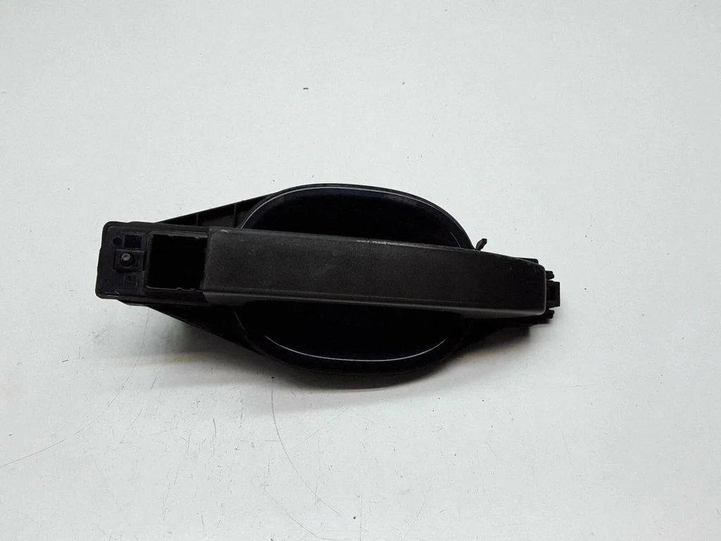 Rear door exterior handle 7042488
