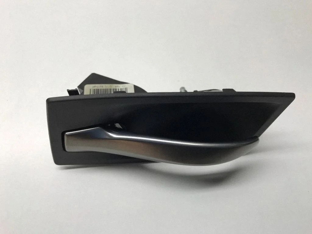 Rear door interior handle 7034287