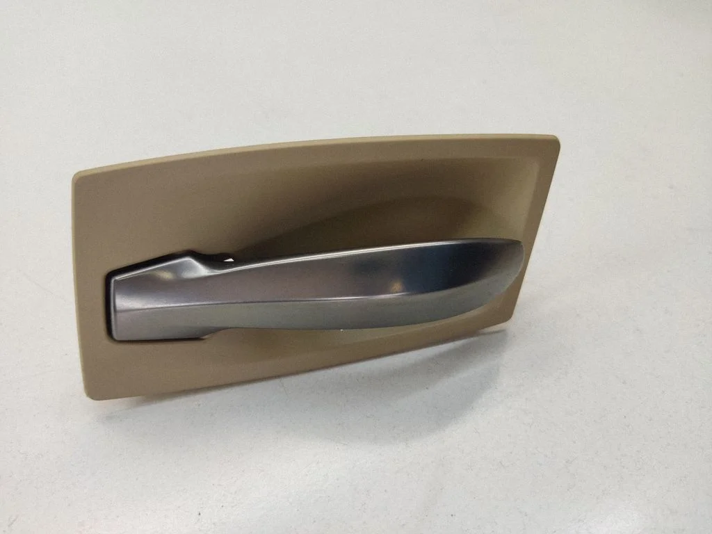 Rear door interior handle 7034287