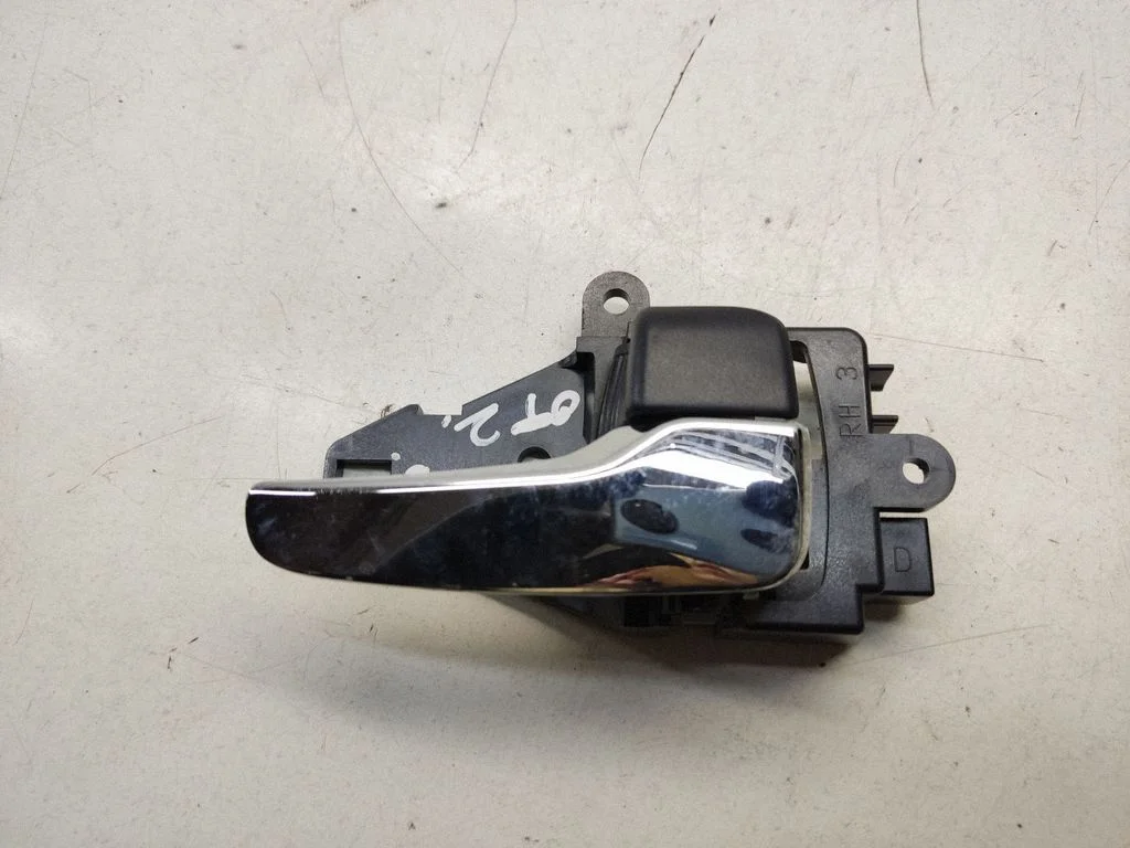 Rear door interior handle MN105360