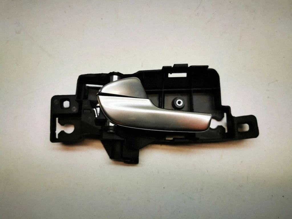 Rear door interior handle – Ford Mondeo MK IV (2007-2014)