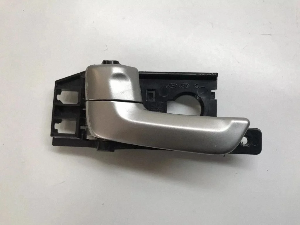 Rear door interior handle – KIA Sportage (2005-2010)