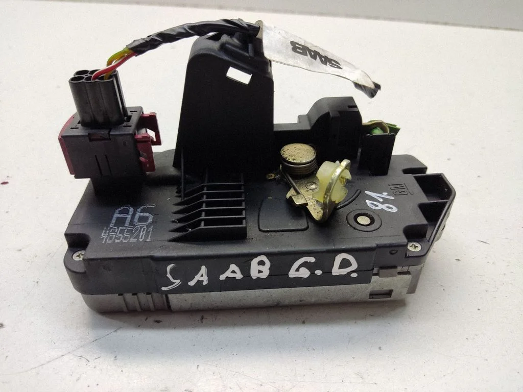 Rear door lock 4855201