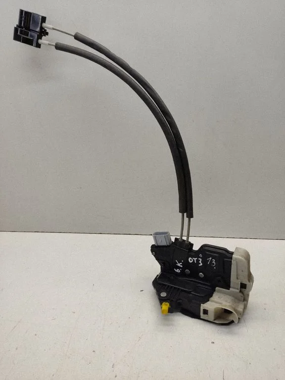 Rear door lock A045777