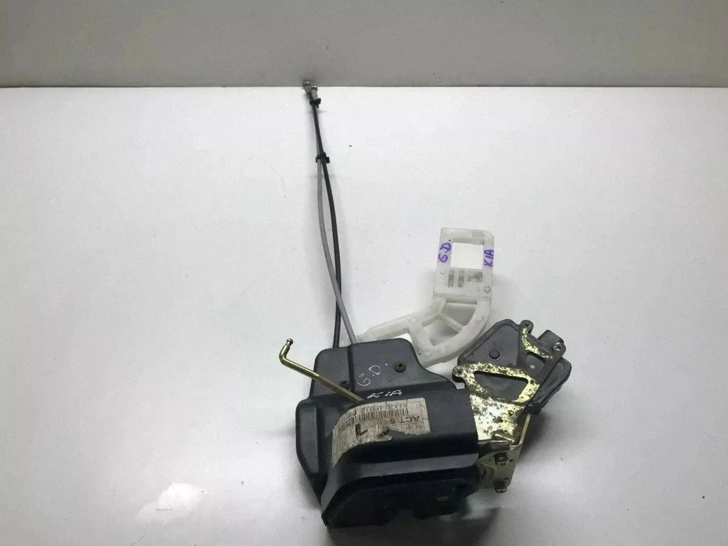 Rear door lock – KIA Sportage (2005-2010)