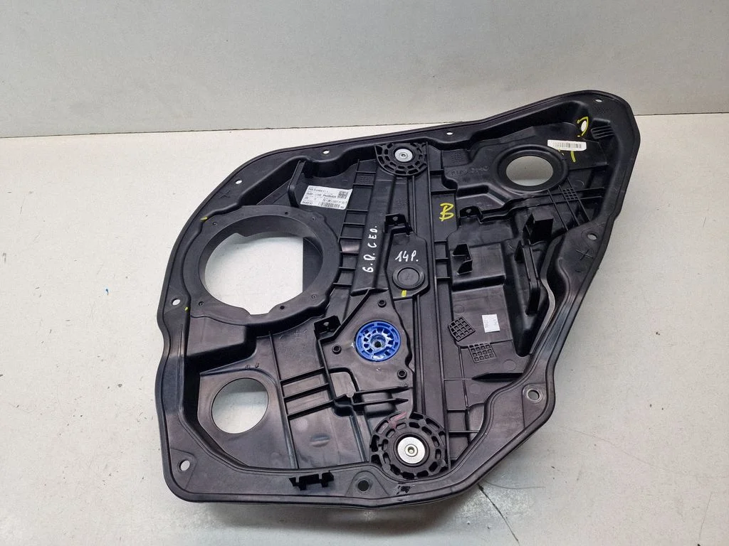 Rear window lifting mechanism without motor – KIA Ceed (2018-)